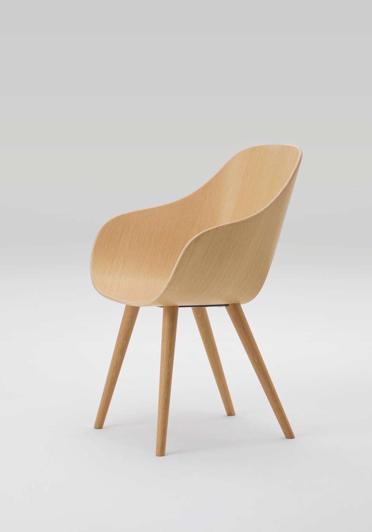 Roundish Arm Chair