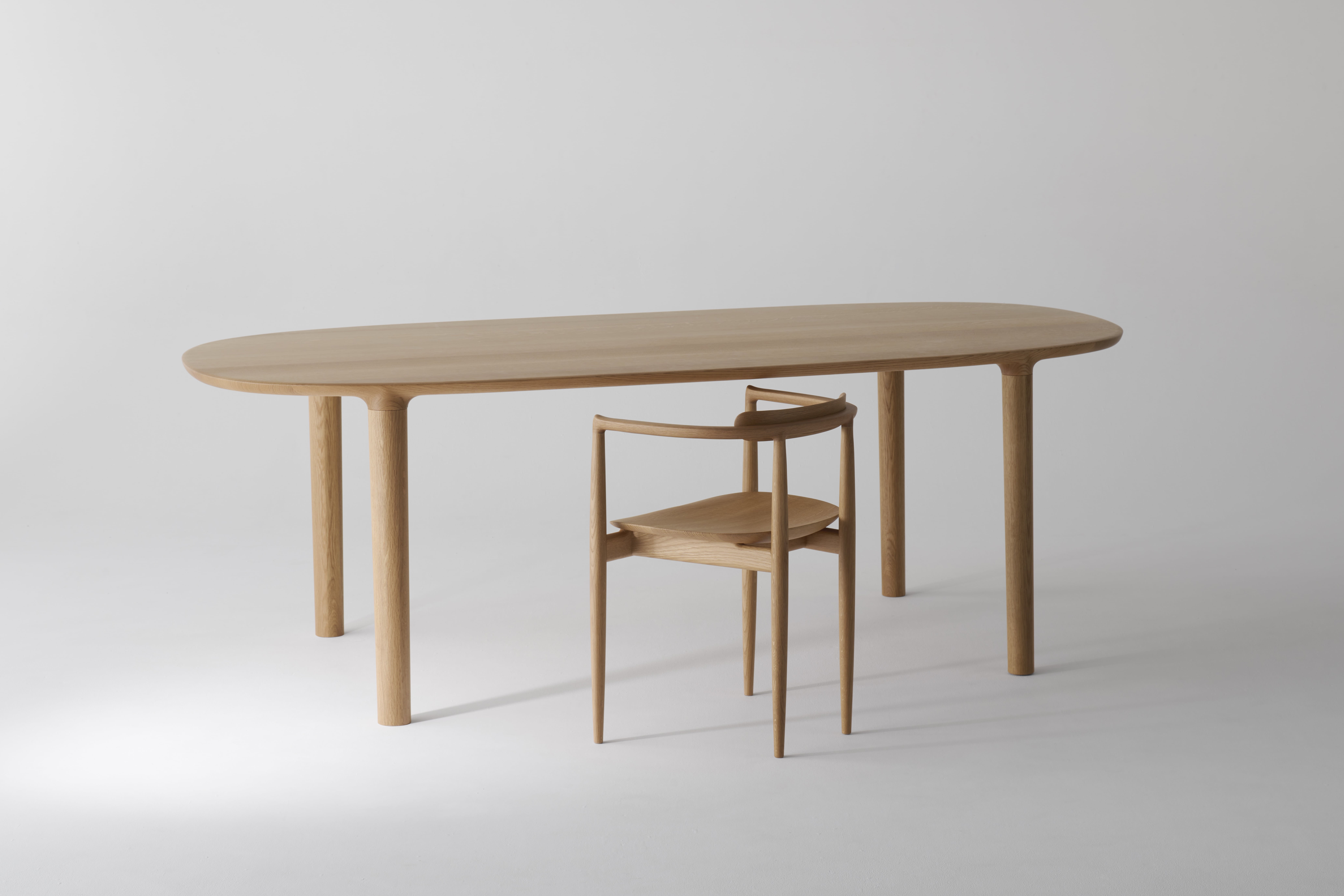 Miau Table (Oval)
