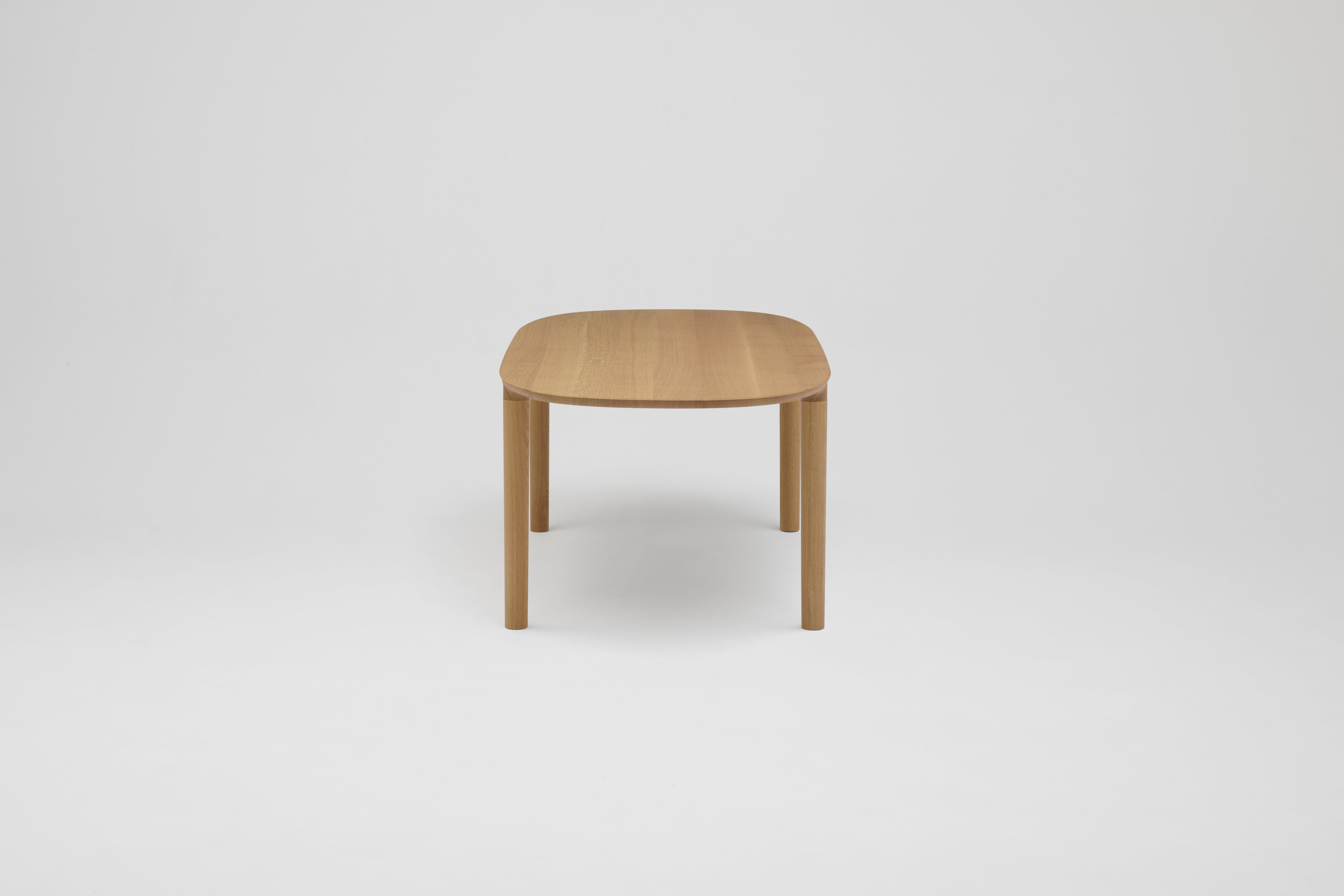 Miau Table (Oval)