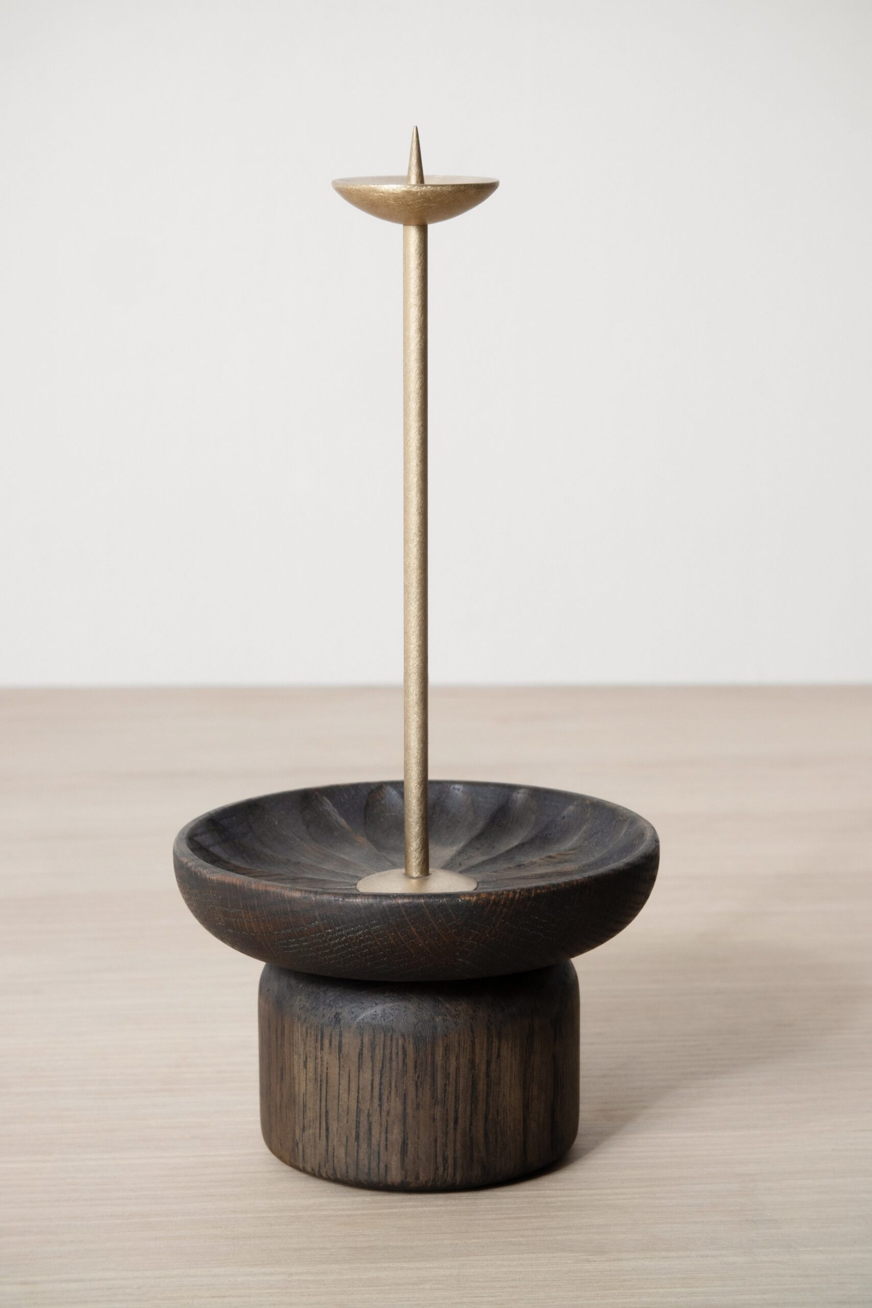 Gong Candle Holder