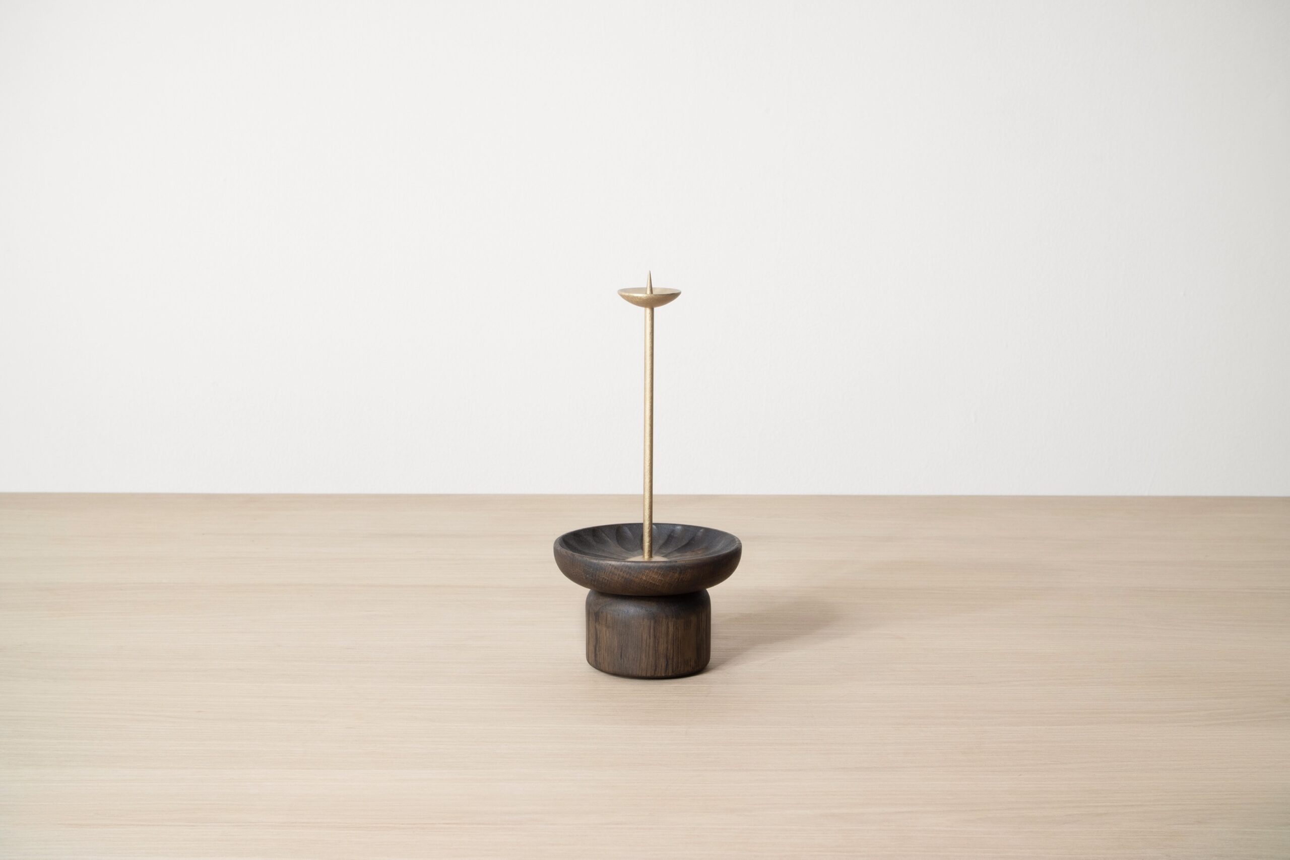 Gong Candle Holder