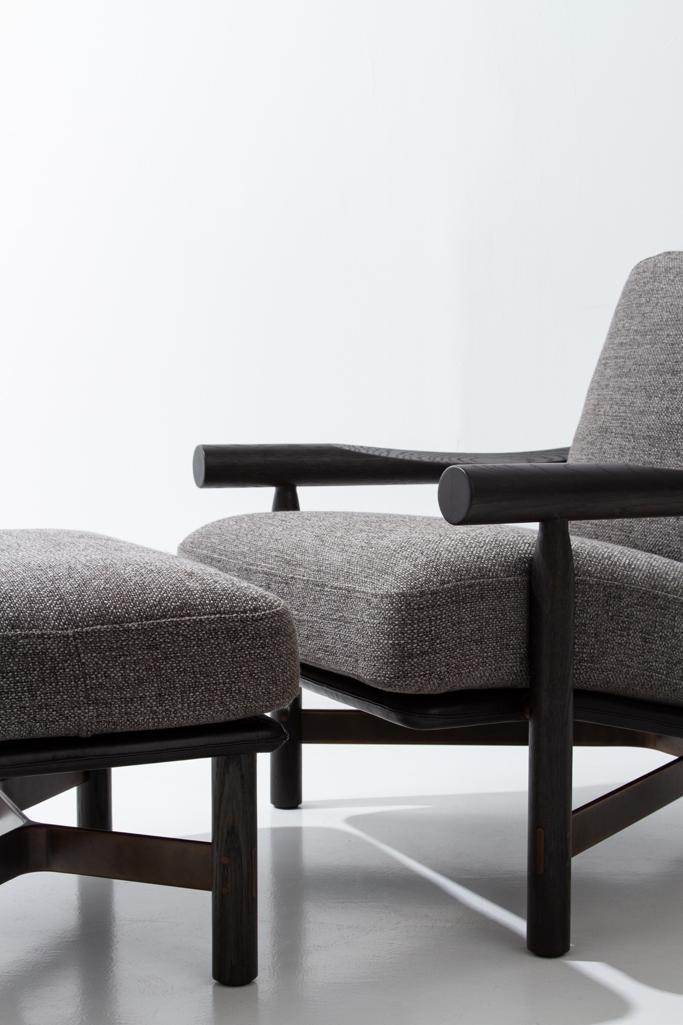 Stilt Ottoman