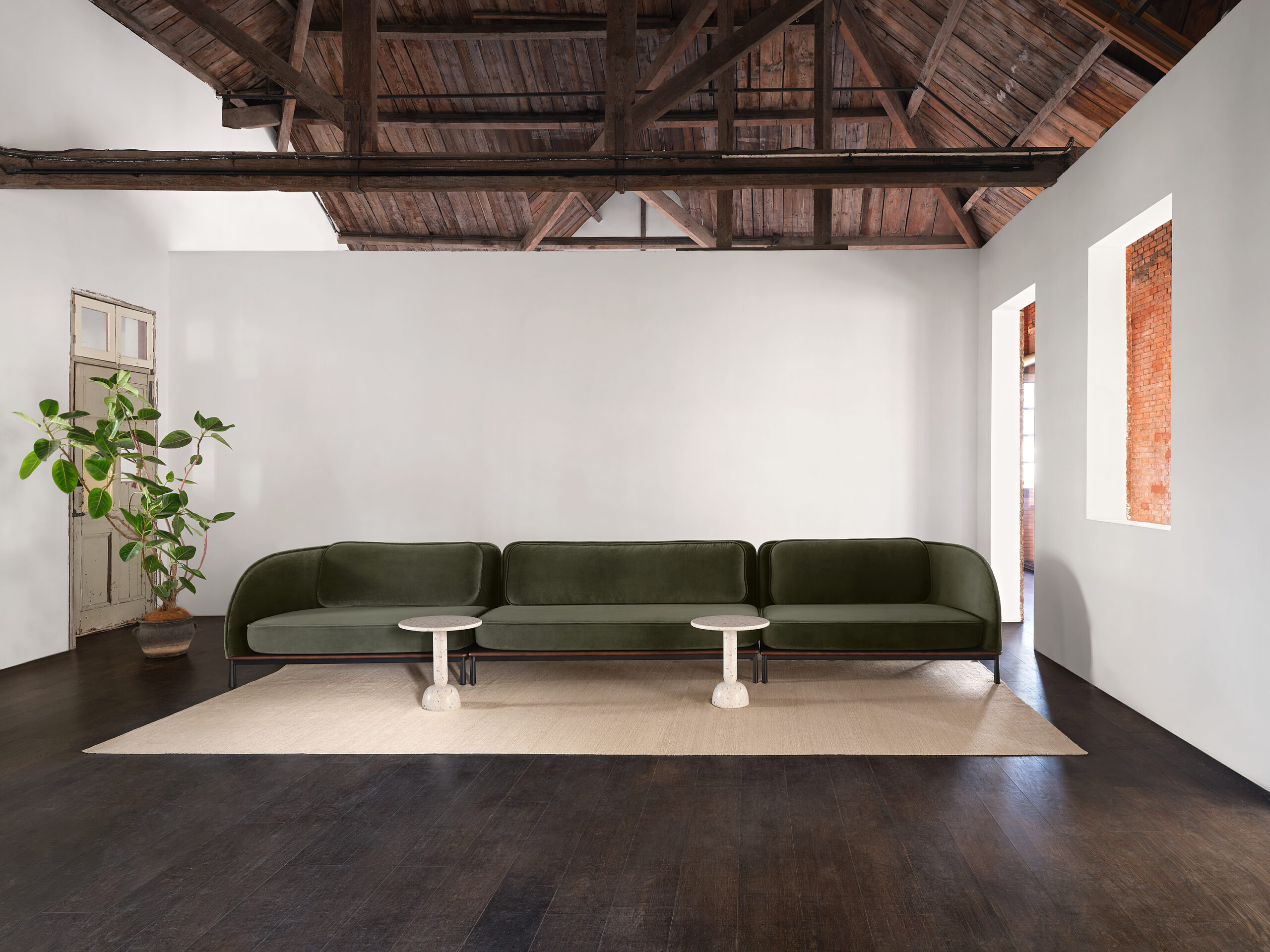 Arc Loveseat Middle Small