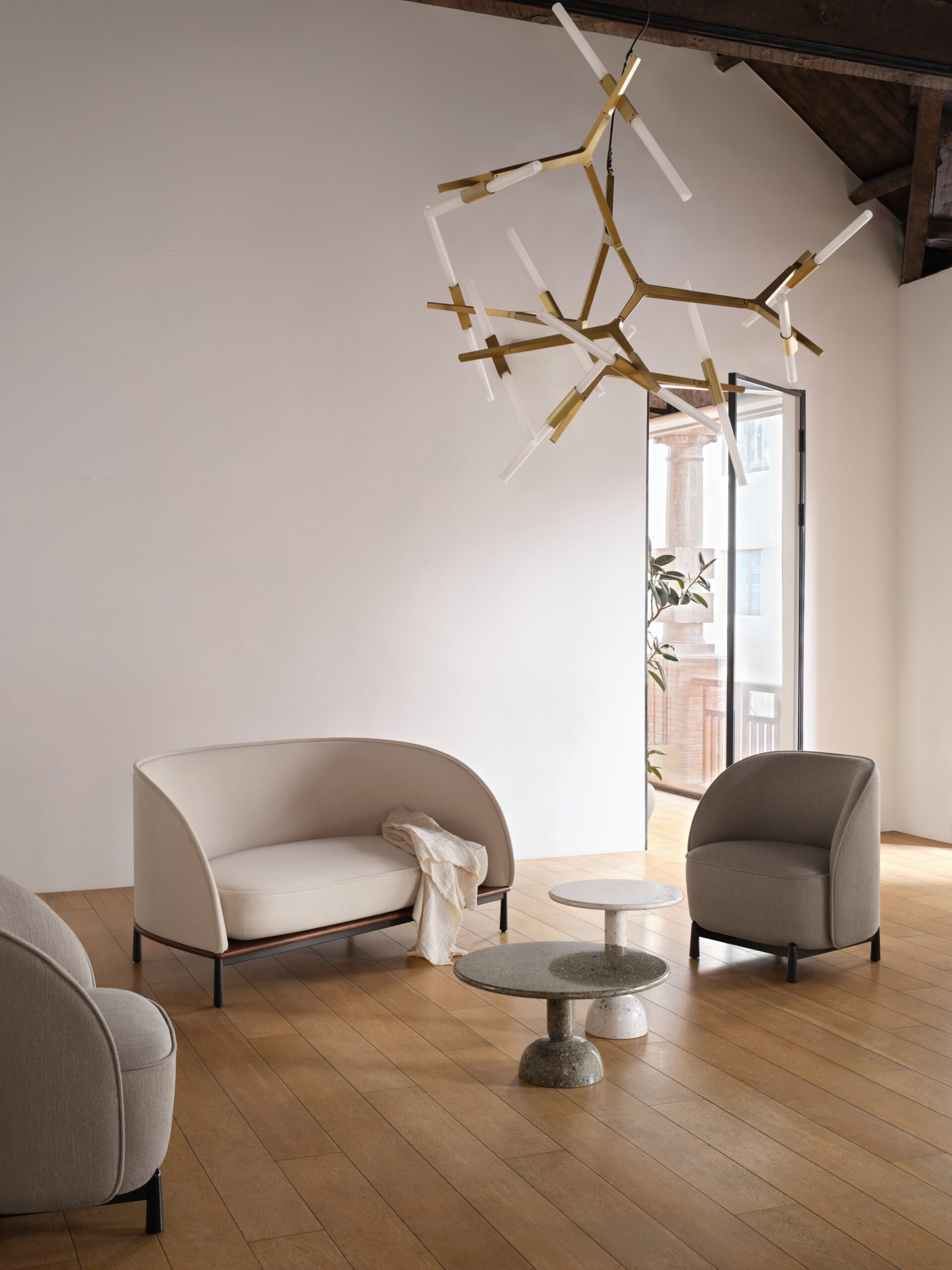 Arc Club Chair